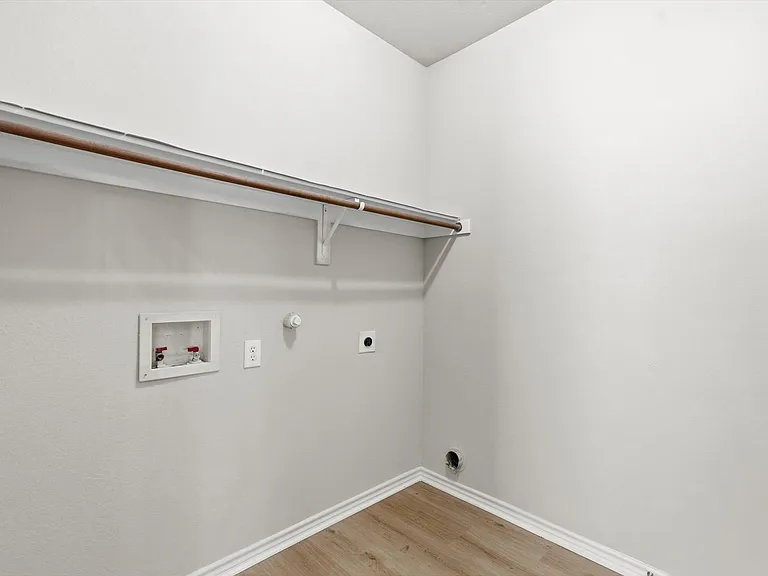 357 Spring Meadow Dr — Photo 33