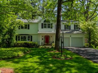1178 Godfrey Ln, Niskayuna, NY 12309