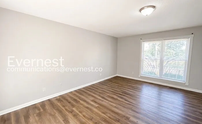 404 Dabney Dr — Photo 11