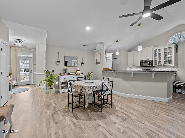 508 Azalea Dr — Photo 14