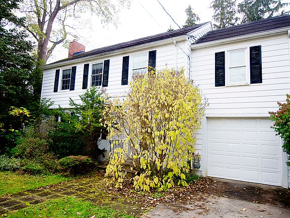 3rd image of 191 Madison St