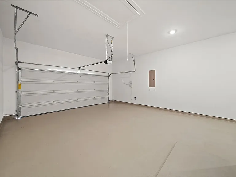 4535 Windmill Landing Ln — Photo 38