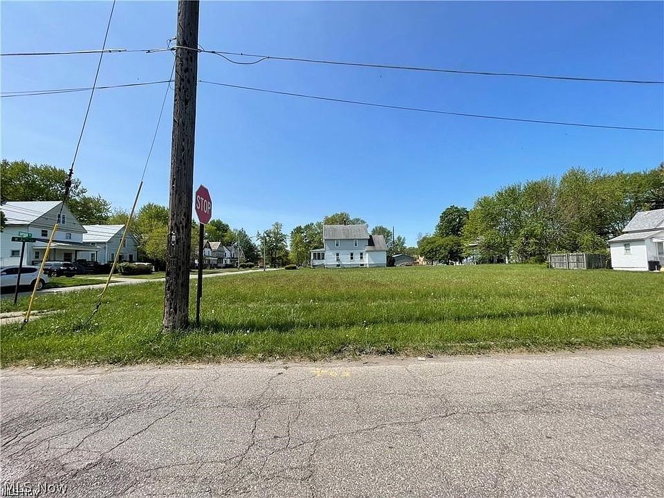 2nd image of 505 W 36th St