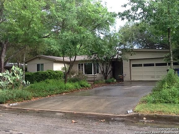 2nd image of 530 Oakleaf Dr