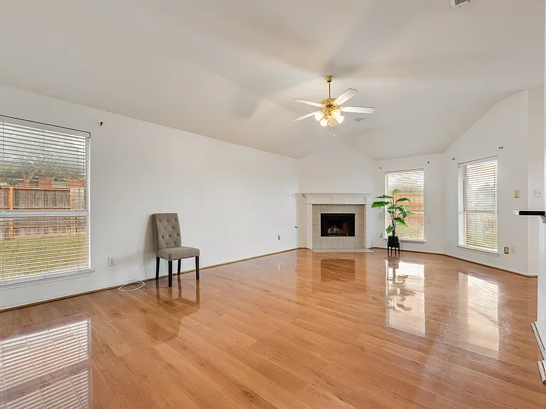 3444 Bluegrass Dr — Photo 7