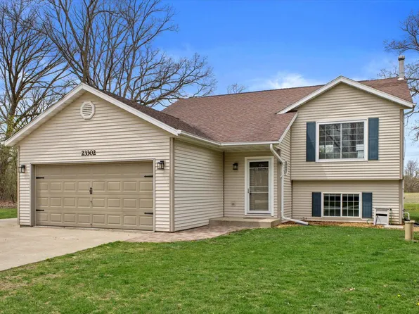 23302 Norwood DRIVE, Waterford, WI 53185