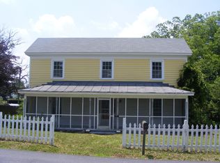 77 First Church St, Dendron, VA 23839