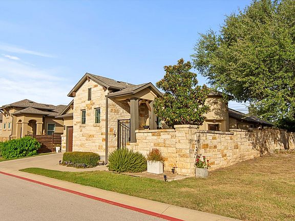 2nd image of 549 Clubhouse Dr #G