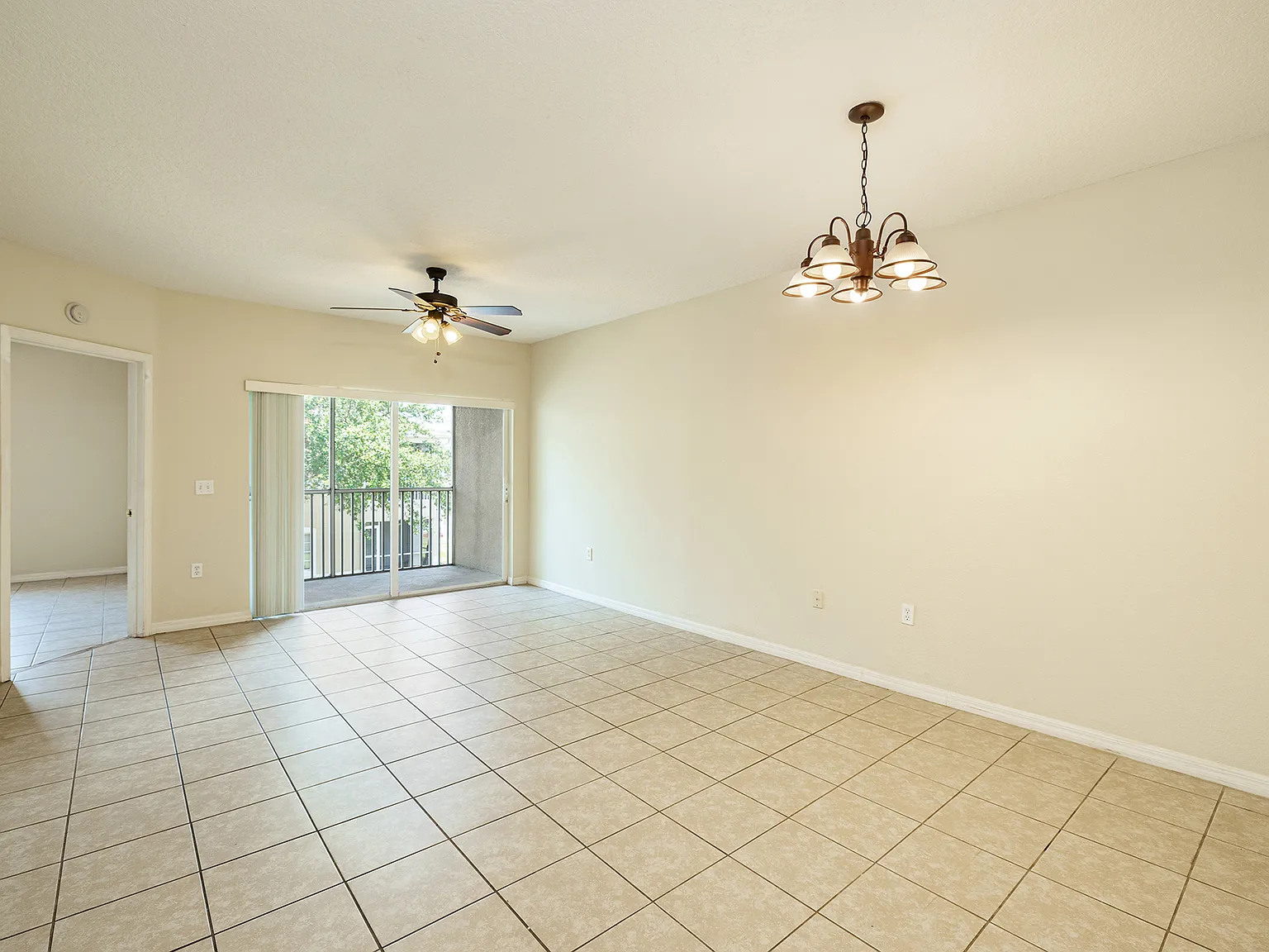 9506 Amberdale Court - 202 — Photo 3