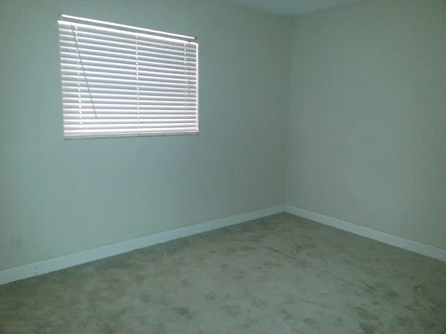 Great 2 Bedroom Udpated Unit! — Photo 4