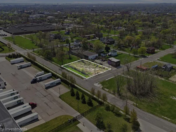 5957 Rosa Parks Blvd, Detroit, MI 48208