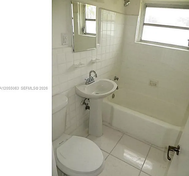 5851 SW 28th St — Photo 13
