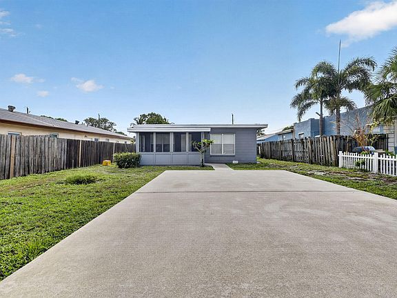 3rd image of 323 NW 4TH Avenue