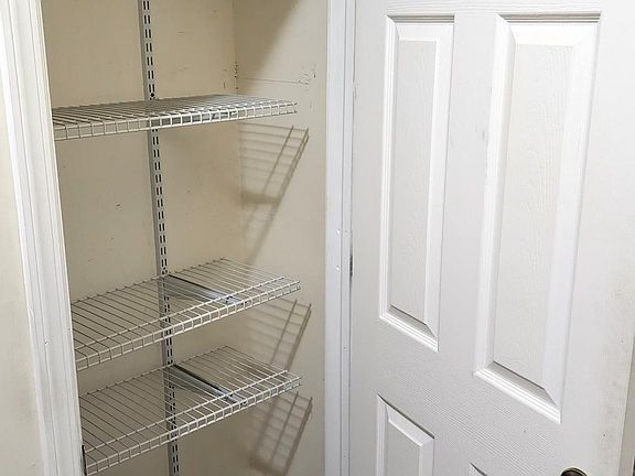 4th image of 2773 Kennedy Blvd #1