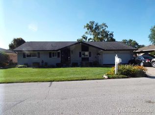 7235 Flamingo St, Algonac, MI 48001