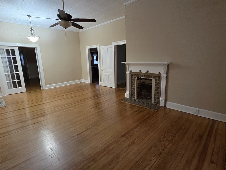 219 W Chatham St #A — Photo 4