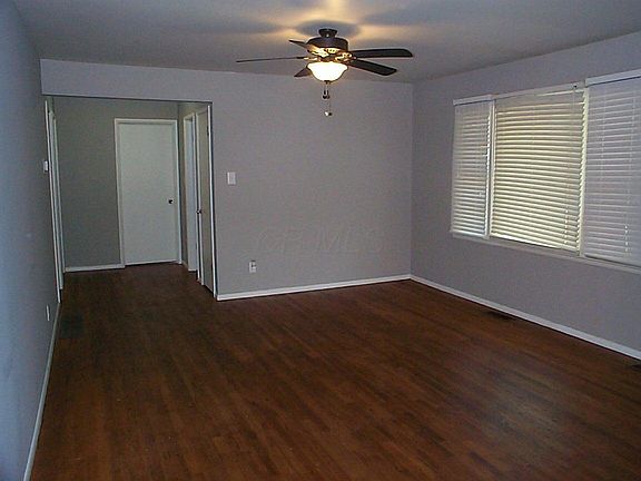 2nd image of 3395 Oaklawn St