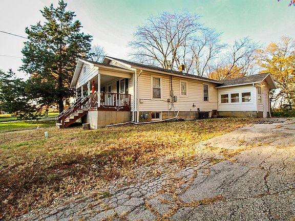 2nd image of 1717 Cliff Dr