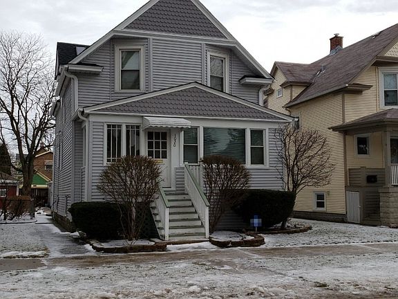 3rd image of 1020 Clarence Ave