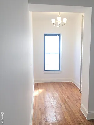 Rented by Oxford Property Group | media 13