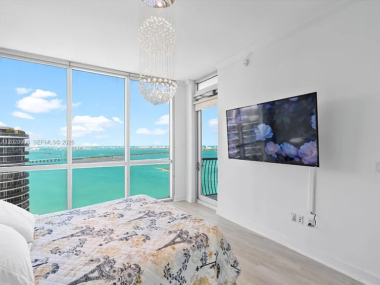 1750 N Bayshore Dr #5601 — Photo 3
