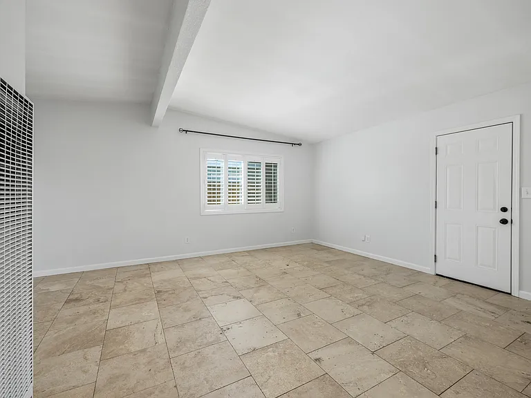 749 Oneonta Ave — Photo 4