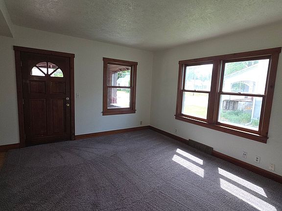 5th image of 1128 W State St