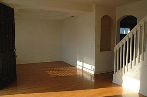 5th image of 4215 Yeats St