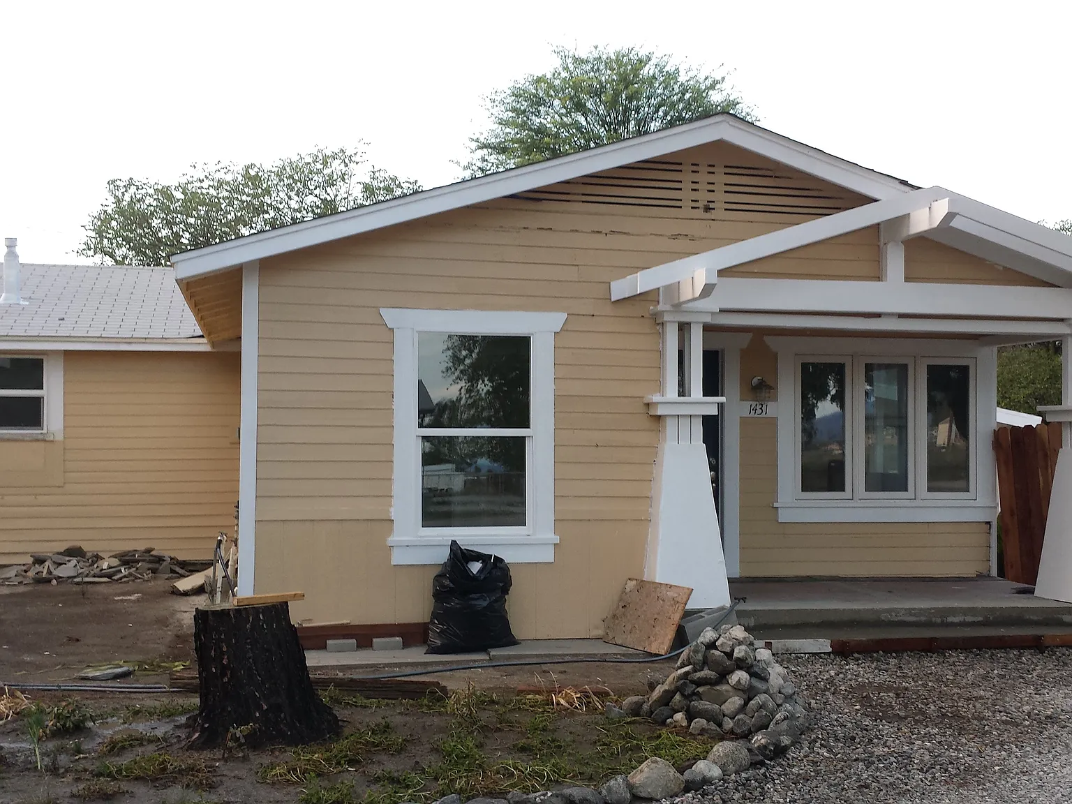 1431 Cottonwood Ave — Photo 2