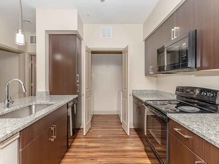 Alexis Apartments — Photo 12