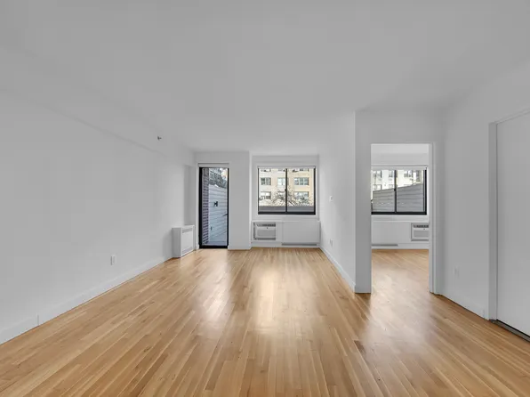 101 West 15th Street image 1 of 9