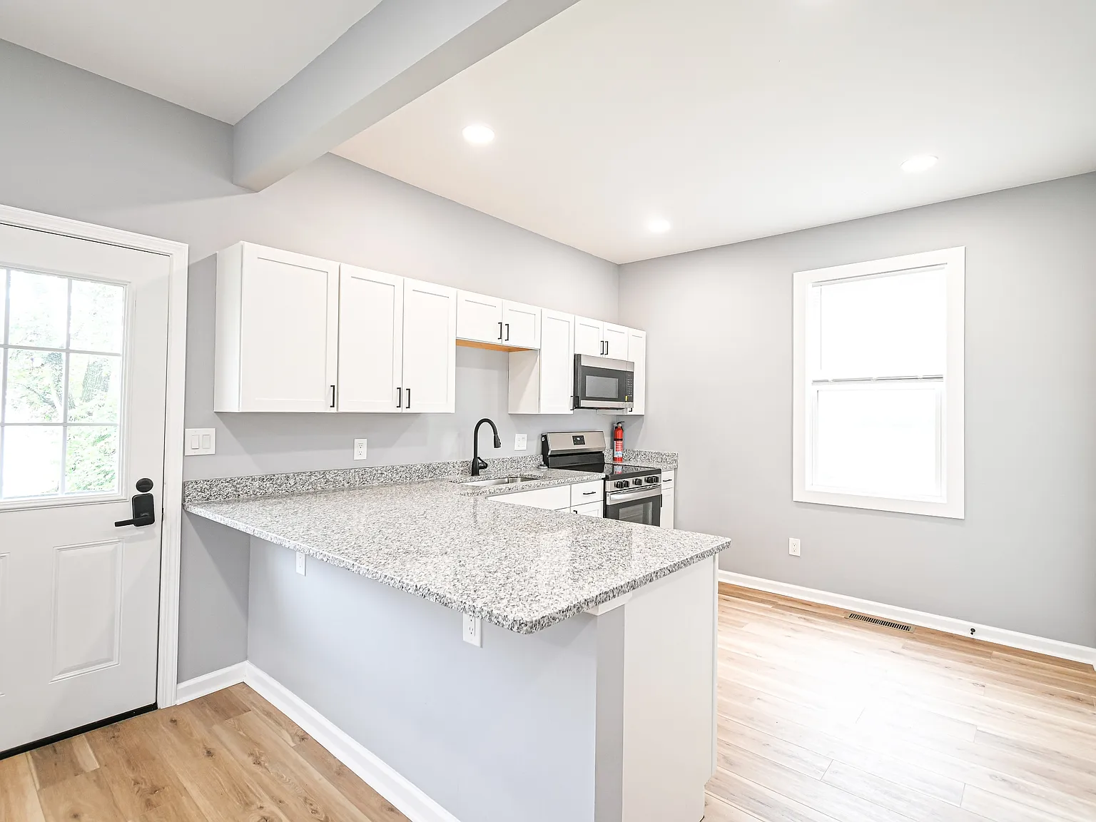 9350 Reading Rd — Photo 1