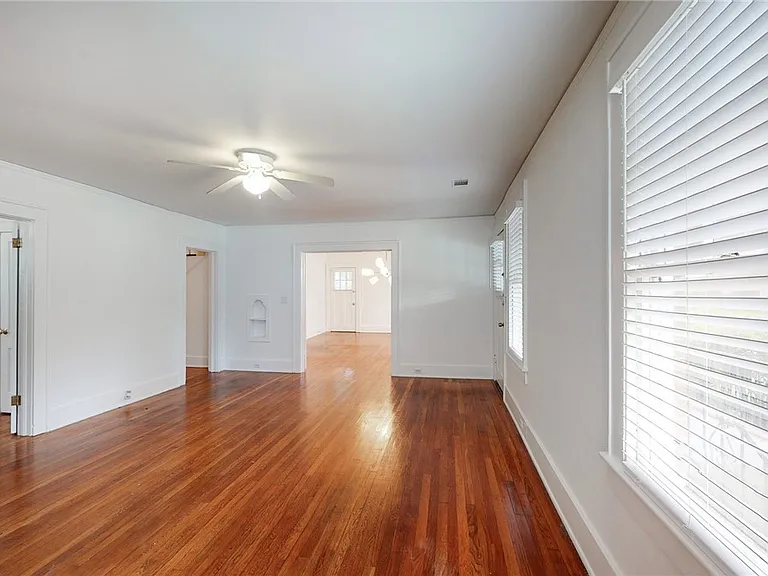 701 Maupas Ave — Photo 6