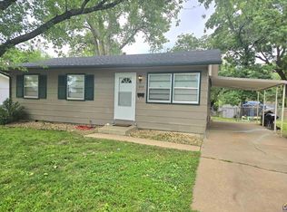 640 SE 35th St, Topeka, KS 66605