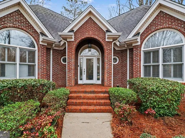 30 Couples Ct, Newnan, GA 30265