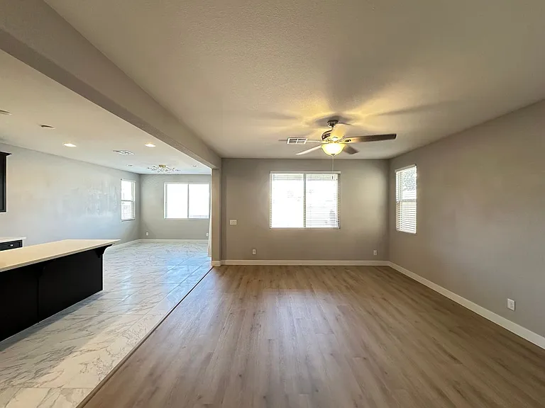 5869 Amber Mesa St — Photo 3