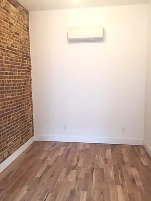 Rented by Lang Realty LLC | media 5