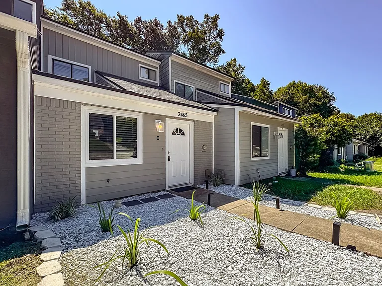 2465 Talco Hills Dr #C — Photo 2