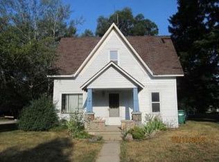 701 Cayuga St, Gladwin, MI 48624