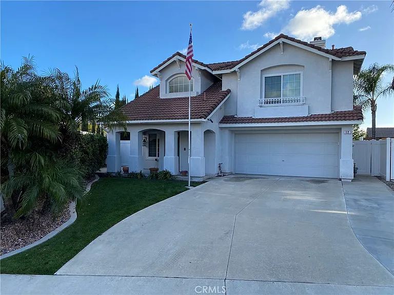 12 Cameron Cir — Photo 1