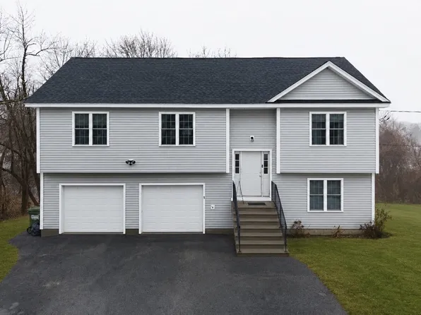 1 Lake Whittemore Dr, Spencer, MA 01562