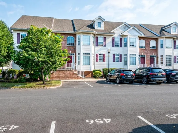 1427 Barnhardt Ln, Rahway City, NJ 07065