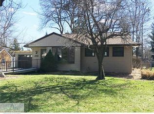 2211 Delta River Dr, Lansing, MI 48906