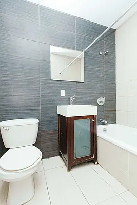 Rented by Nooklyn NYC LLC | media 44