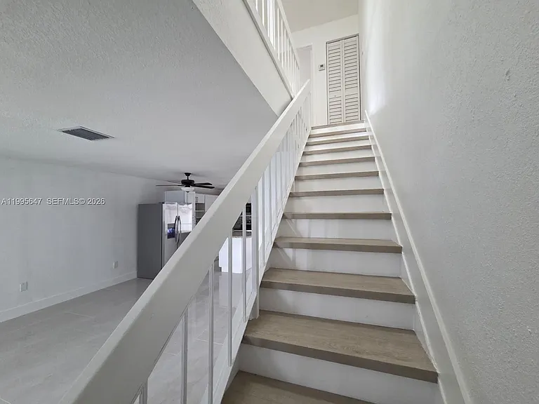 550 SW 115th Ave #405H — Photo 17