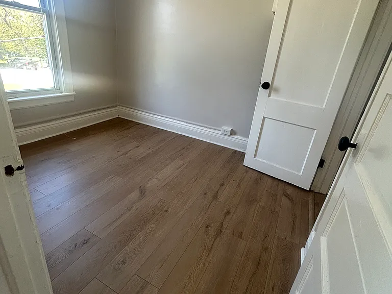 557 Locust St #4 — Photo 4