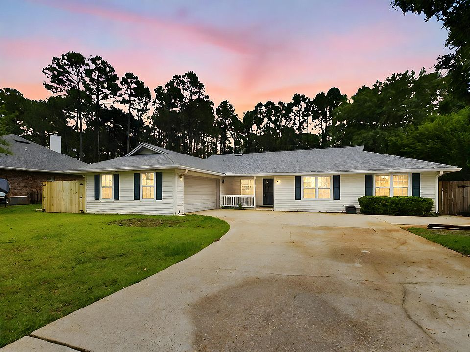 1st image of 1118 Sandalwood Cir