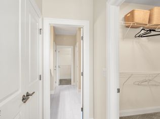 8028 Bradley Dr #8028, Tinley Park, IL 60487