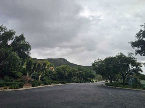 Exterior Neighborhood (street photo)