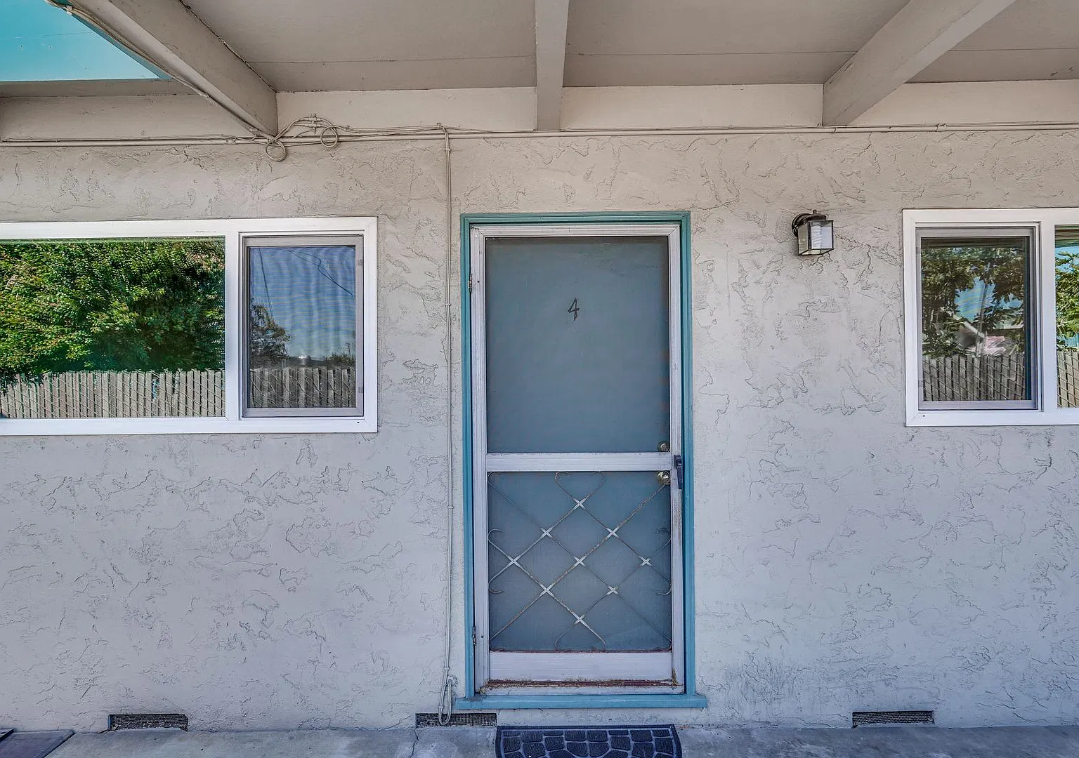 Sunnyvale Greenbelt Apartments — Photo 2